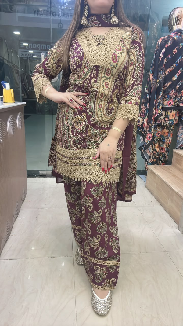 Maroon farshi suit on cotton fabric paisley and lace work close view