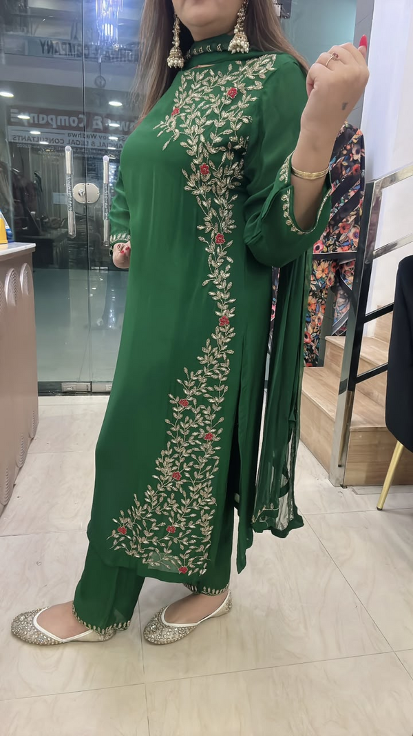 Green pure Chinon suit with side floral embroidery close view