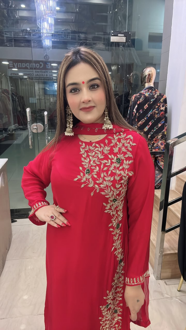 Red pure Chinon suit with embroidered neckline close view