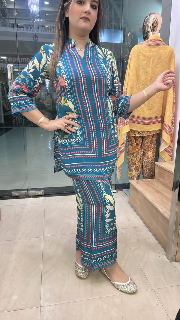 Teal cordset on pure crape fabric pant and print detail